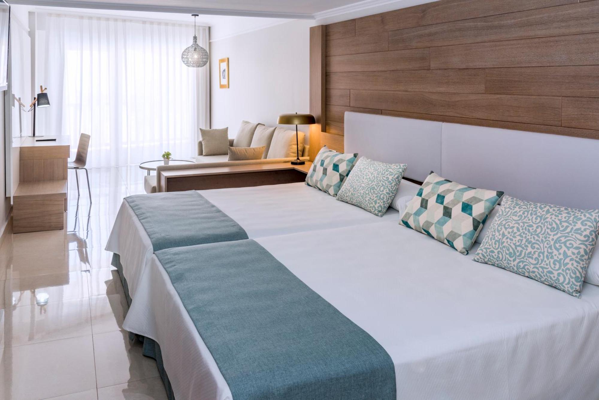 Mediterraneo Bay Hotel & Resort Roquetas de Mar Dış mekan fotoğraf